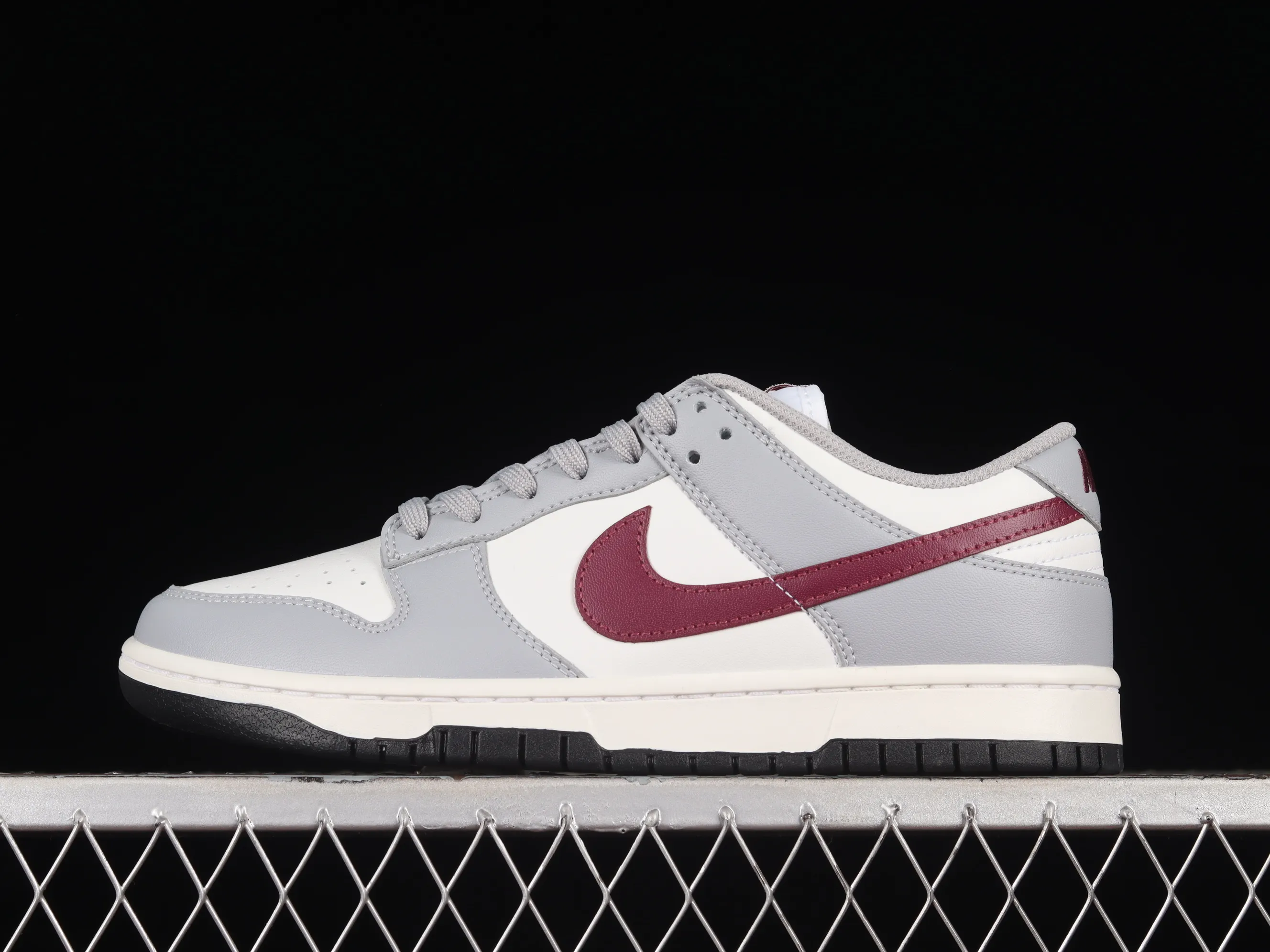 All categories Nk SB Dunk series Nk SB Dunk Low low-top sneakers Nk Dunk Low "Grey White" gray burgundy low-top retro sports and leisure sneakers DD1503-122